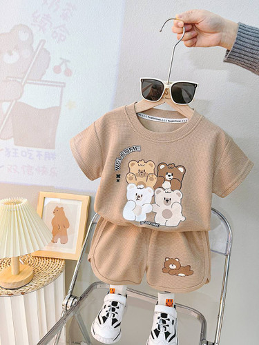 ست تیشرت شلوارک بیسکوییتی چهار خرس............. 15423